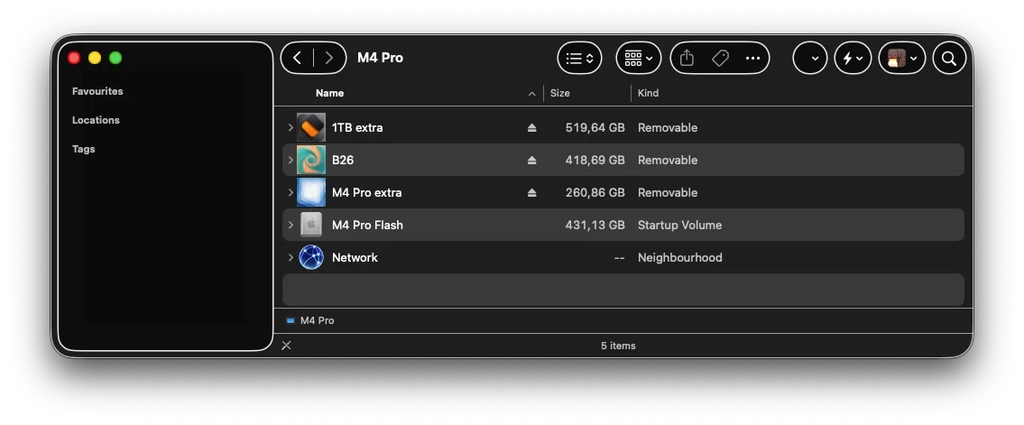 Custom drive icon visible in Finder